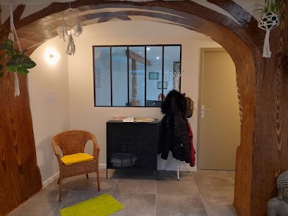 Aux Pieds De L'arbre, Réflexologue à Montluel