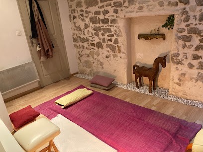 Shiatsu thérapeutique, Praticien de Médecine Alternative à Arandon-Passins