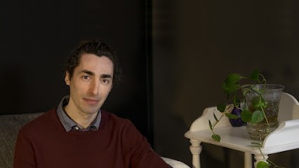 Cabinet d'Hypnose Hugo Charton, Hypnothérapeute à Malansac