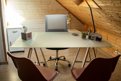 Karen FARINA I METAMORPHOSE&VOUS I Hypnose Ericksonienne I Massage Bien-être I Gestion Du Stress I Tabac I Sommeil, Hypnothérapeute à La Barthe-de-Neste