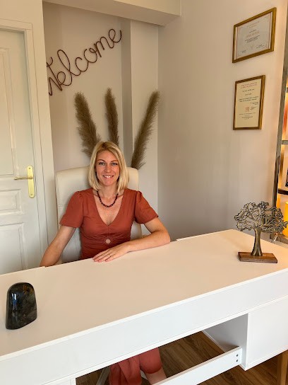 Caen Magnétisme et Énergies- Léna Quéré, Praticien de Médecine Alternative à Maltot