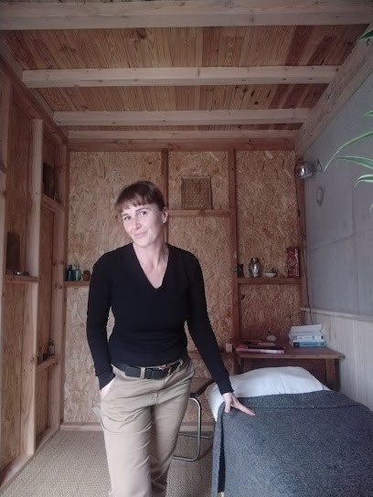 Rozenn Aubert Magnetiseuse radiesthésie, Praticien de Médecine Alternative à Eurre