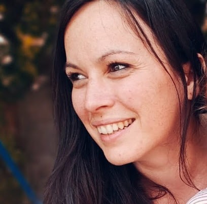 Amandine Cuet - Spécialisée Dans La Petite Enfance Et L'astrologie, Praticien de Médecine Alternative à Poitiers