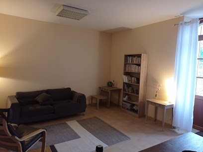 Hypnose et sophrologie à Cenac-Mélanie Vuillequez, Hypnothérapeute à Cénac-et-Saint-Julien