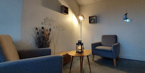 Emelyne LASSALE, Praticien de Médecine Alternative à Couëron