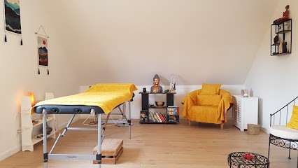 Katy Arestan Magnétiseuse énergéticienne Coupeuse De Feu, Praticien de Médecine Alternative à Cusy