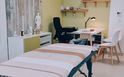 Laure - Médecine Traditionnelle Chinoise, Praticien de Médecine Alternative à Guérande