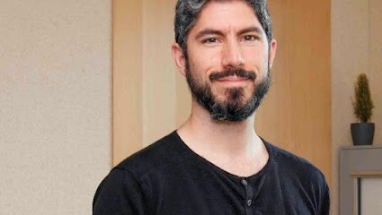 Florian VRTIC - Praticien En énergétique Traditionnelle Chinoise, Praticien de Médecine Alternative à Lieusaint