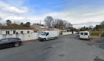 Clarisse Henst, Réflexologue à Saintes