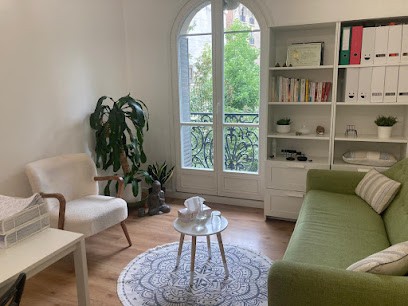 Carolina Orozco déprogrammation de la mémoire cellulaire, Praticien de Médecine Alternative à Paris 18