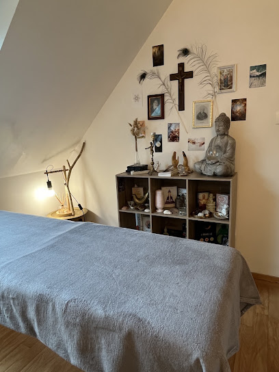 Samantha.c - Magnétiseuse, Guérisseuse Praticien De Médecine Alternative à Kernilis