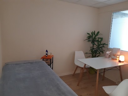 Allison Alliot, Sophrologue, Réflexologue Plantaire, Praticienne Modelage Visage Et Cuir Chevelu, Réflexologue à Maureillas-las-Illas