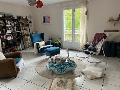 Marie Lestremau Poitiers Personal Development, Praticien de Médecine Alternative à Saint-Benoît