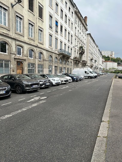 Catherine Richely - Sophrologue - Maladies De La Peau- LYON Hotel De Ville, Praticien de Médecine Alternative à Lyon 01
