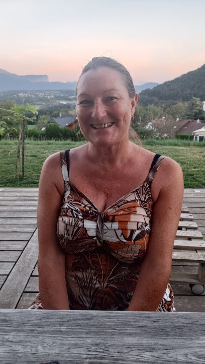 NICOLLIN Paula, Praticien de Médecine Alternative à Cruseilles