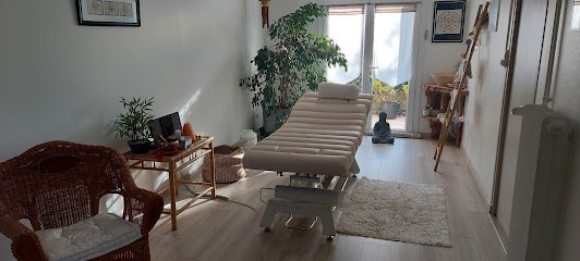 Valérie Mallet, Praticien de Médecine Alternative à Poitiers