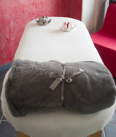 Mélinda LOUTIL, Praticien de Médecine Alternative à Lacroix-Barrez