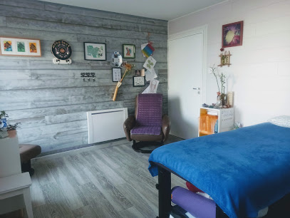 Marilyne Bourgon Praticienne Holistique / Sophrologue Au Cabinet À Domicile Dans Les Institutions, Praticien De Médecine Alternative à Cournon-d'Auvergne