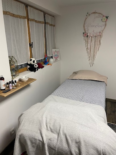 Julie Toulotte, Réflexologue à Guînes