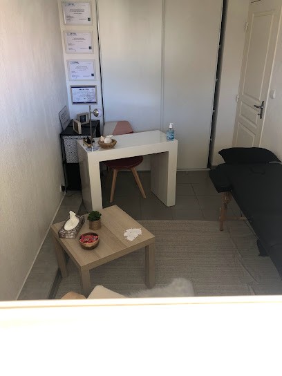 Hypnose & Magnétisme Cardoso Véronique En Cabinet/domicile Adultes/enfants/ados, Hypnothérapeute à Roquebrune-sur-Argens