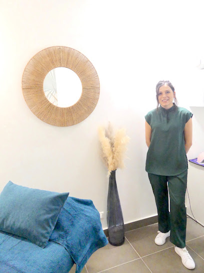 Chloé Navarro Réflexologue - Conseiller En Élixirs Floraux, Réflexologue à Pignan