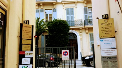 Maya Fabregat hypnose et psychothérapie, Hypnothérapeute à Nice