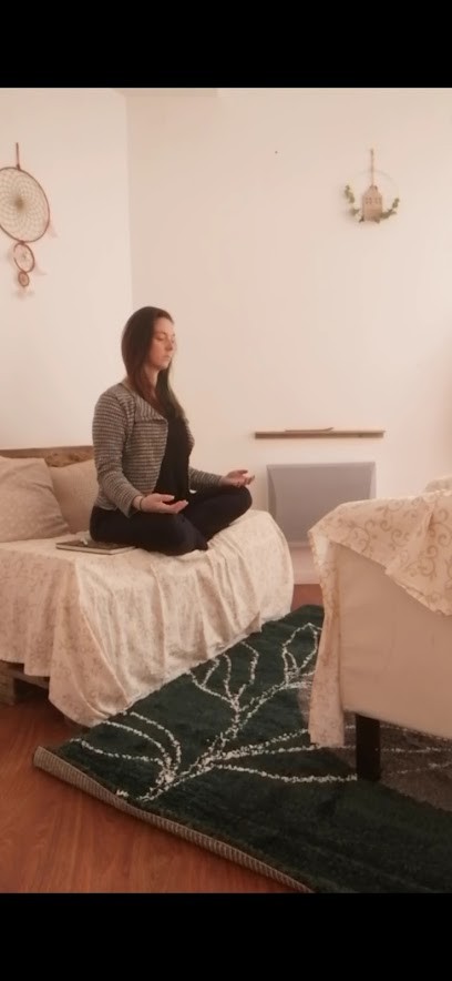 Anne Marie Perreau -Reiki-Thêtahealing-Énergithérapeute-Soin-Bien-Être-Quimper, Hypnothérapeute à Quimper