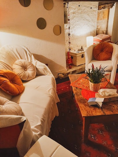 Vers Mon Essentiel - Pauline, Praticien de Médecine Alternative à Vitré