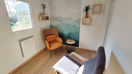 Emeline SALOMEZ - Sophrologue Hypnothérapeute, Praticien de Médecine Alternative à Montcourt-Fromonville