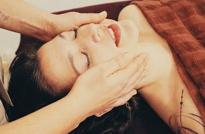 Aurélie Montanelli - Naturopathe - Iridologue -praticienne Rebozo, Praticien de Médecine Alternative à Marseille 07