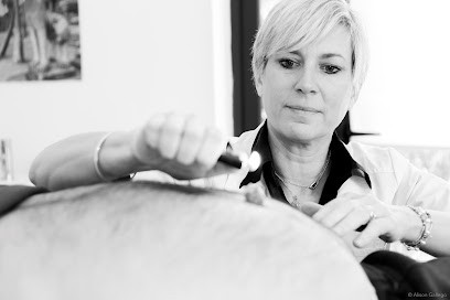 Karen SCHWIEG-GAIL - Digipuncture -L'acupuncture Sans Aiguilles-, Praticien de Médecine Alternative au Gua