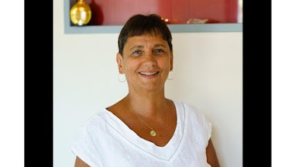 Nadine NICOLAS - Praticien En Massage, Praticien de Médecine Alternative à Concarneau