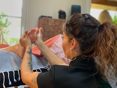 Varada Bien-Être Réflexologie, gestion du stress, spécialité Troubles nerveux, DYS, TDAH pour enfants, Massages bien-être, Réflexologue à Biarritz