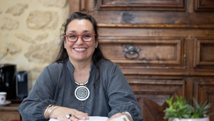 Karine VIMENEY - Naturopathe Ventousothérapie Fleurs De Bach, Réflexologue à Monprimblanc