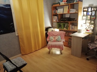 Claire Perret, Praticien de Médecine Alternative à Vertou