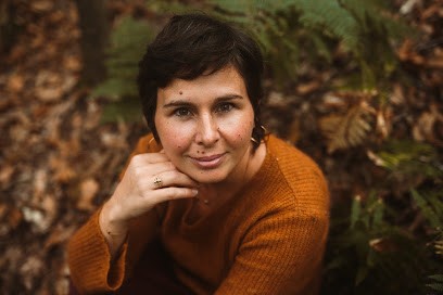 Charlotte Chambaret - Joie et Légèreté - Tarot, Constellation et Chamanisme, Praticien de Médecine Alternative à Angers