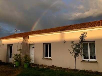 Emilie Chapelle Dés-hypnothérapeute/Masseuse/Magnétiseuse, Hypnothérapeute à Sainte-Gemme