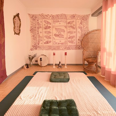 Therapie Corporelle: Somatotherapie-Reflexologie-Formation Reflexologie, Massages- Renaît'sens, Praticien de Médecine Alternative à La Roche-sur-Yon