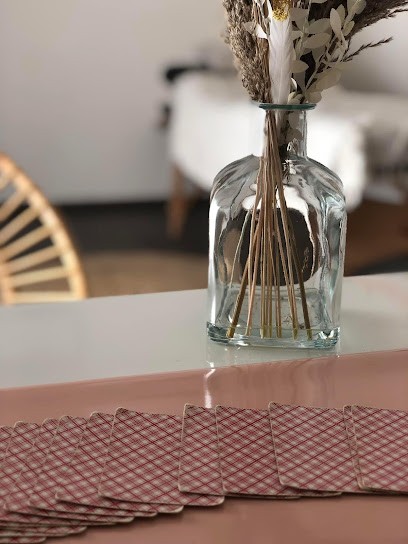 Ludivinessence Ludivine Confalonieri Médium Energéticienne, Praticien de Médecine Alternative à Jonquerettes