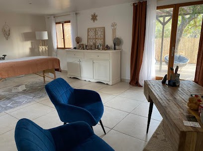 Angélique Roubaud - Magnetiseuse énergéticienne - coupeur de feu, Praticien de Médecine Alternative à Cogolin