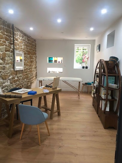 le temple des essences, Praticien de Médecine Alternative à Courcelles-Chaussy