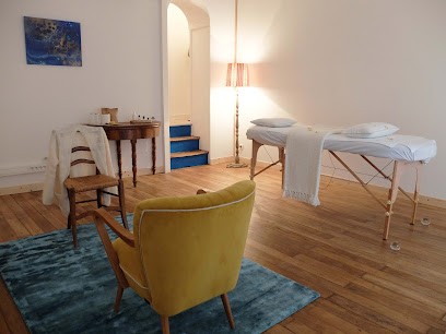 Orane Dumas * Réflexologie Plantaire, Magnétisme Humaniste, Massage Intuitif *, Réflexologue à Ambert