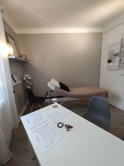 Carine Praden Batte - Praticienne En Hypnose Ericksonienne - Pnl - Magnétisme, Service D'hypnothérapie à Nîmes