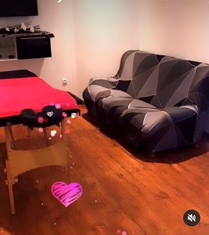 Fleur de Vanille Praticienne de Magnétisme et d’hypnose, Praticien de Médecine Alternative à Fournols