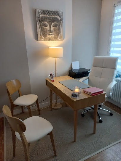 Nelly Guertin, Sophrologue Certifiée, Praticienne En Massages Ayurvédiques Crâne Et Visage, Praticien de Médecine Alternative à Celles-sur-Belle