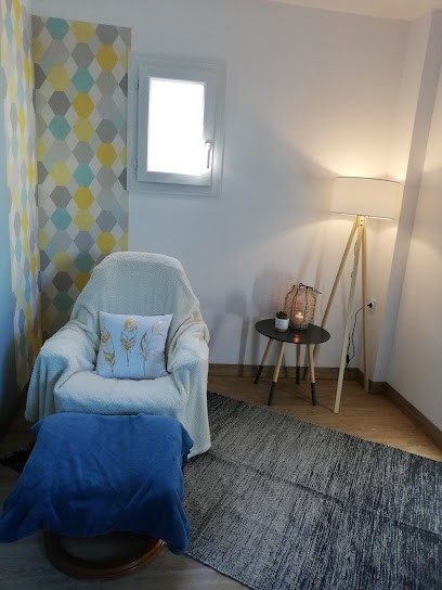 Emilie Favrel Hypnothérapeute Humaniste, Hypnothérapeute à Matignon