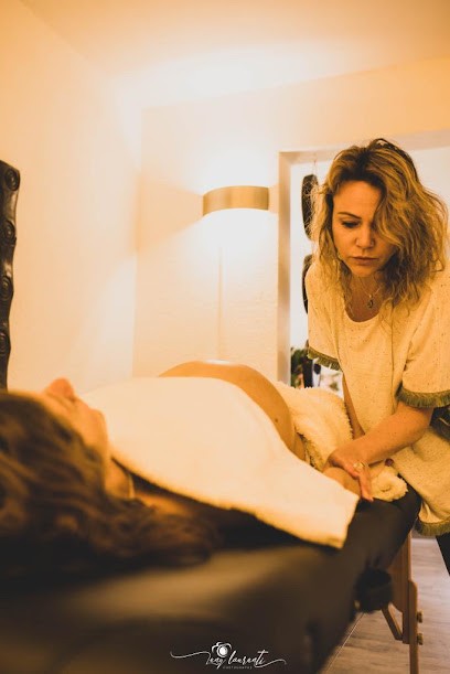 Anne-Christelle ROUX - Naturopathe Centre De Soins Humain'essence, Praticien de Médecine Alternative à Embrun