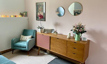 A Fleurs D’âme, Conseillère Agréée En Fleurs De Bach, Maître Reiki, Praticien de Médecine Alternative à Montlhéry