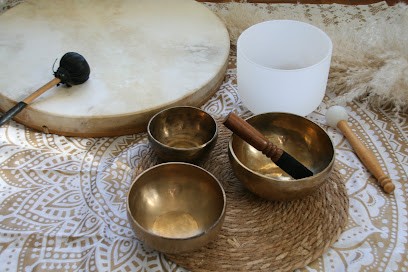 Camille Couderc : Naturopathe | Yoga | Voyage sonore | Castelnaudary, Praticien de Médecine Alternative à Castelnaudary