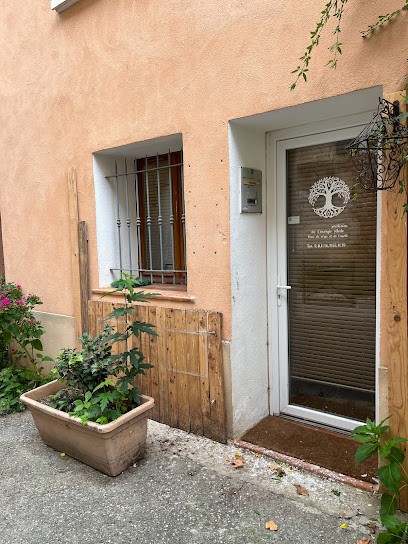 Max Barbaroux - Guerrisseur Rebouteux, Praticien de Médecine Alternative à Néoules